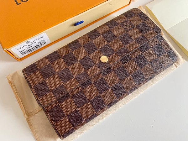 LVコピーウォレット正面デザイン